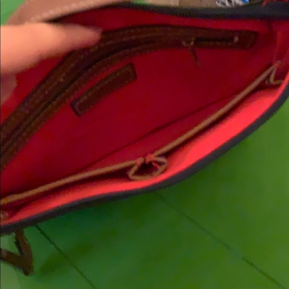 white and blue purse - Picture 2 of 2